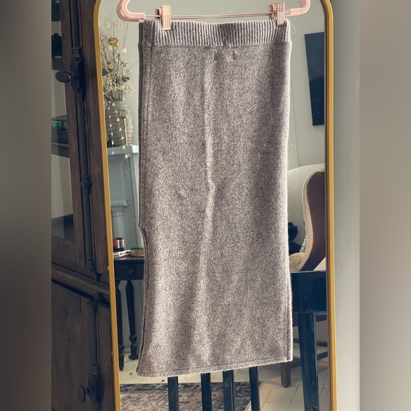 NWT Monrow x Revolve Cashmere Wool Blend Pencil Skirt in Brown/Taupe - Picture 6 of 10